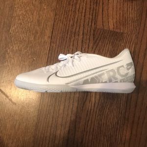 Nike Vapor 13 Academy IC